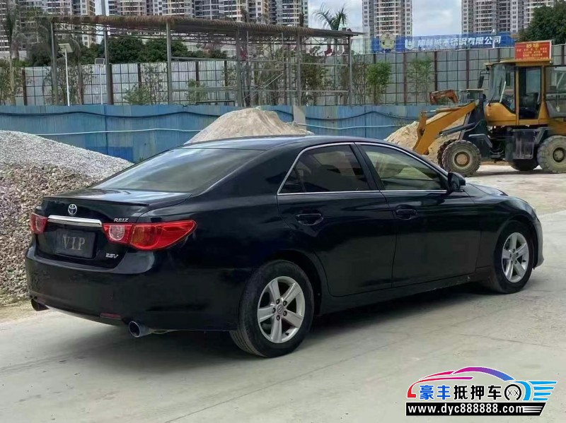 13年丰田锐志轿车抵押车出售