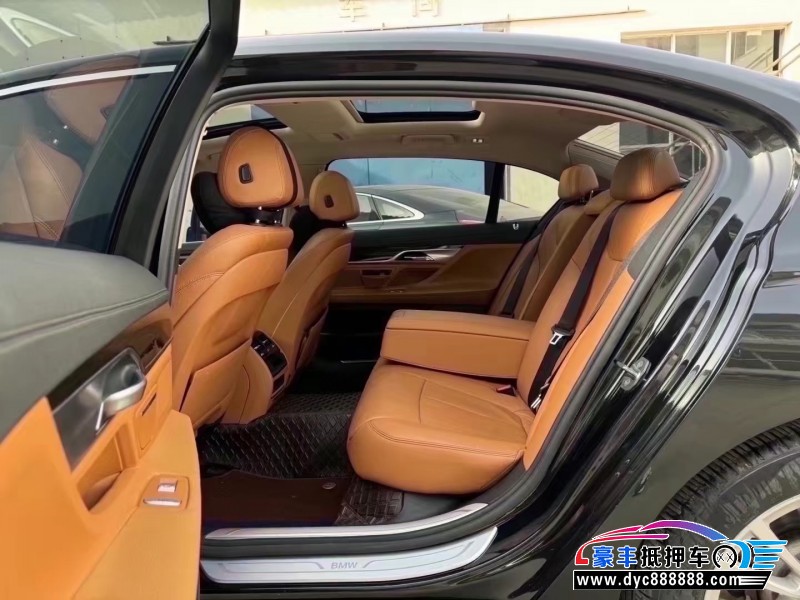18年宝马7系轿车抵押车出售