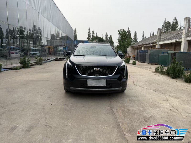 抵押车出售22年凯迪拉克XT4轿车
