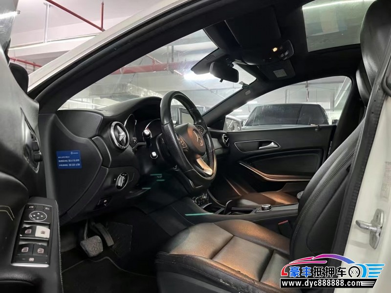 15年奔驰CLA轿车抵押车出售