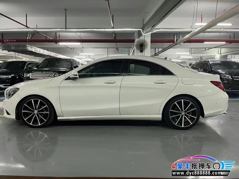 15年奔驰CLA轿车抵押车出售