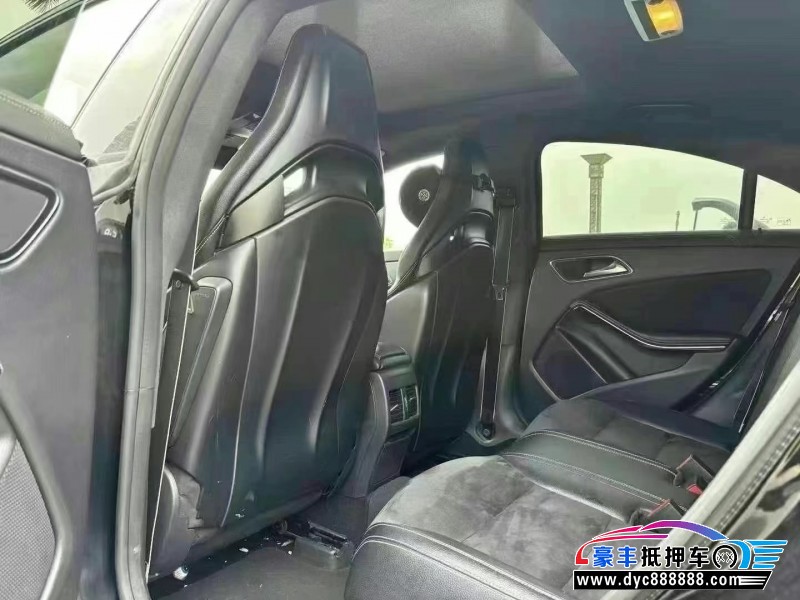 18年奔驰CLA级AMG轿车抵押车出售