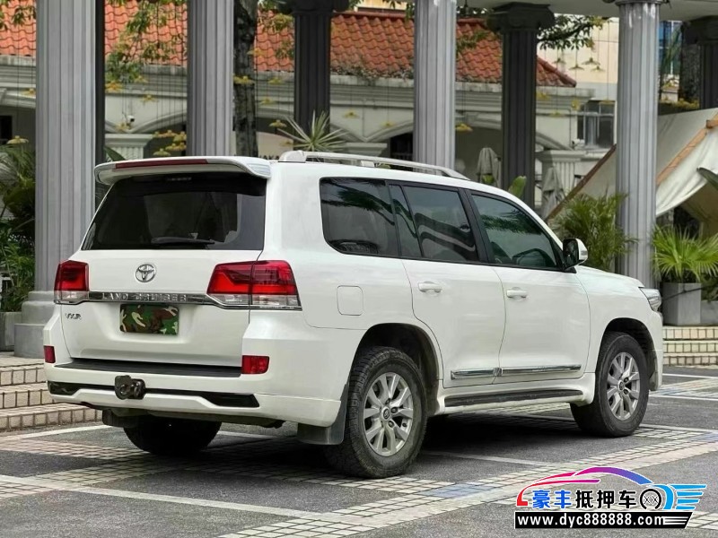 18年丰田兰德酷路泽（陆巡）轿车抵押车出售