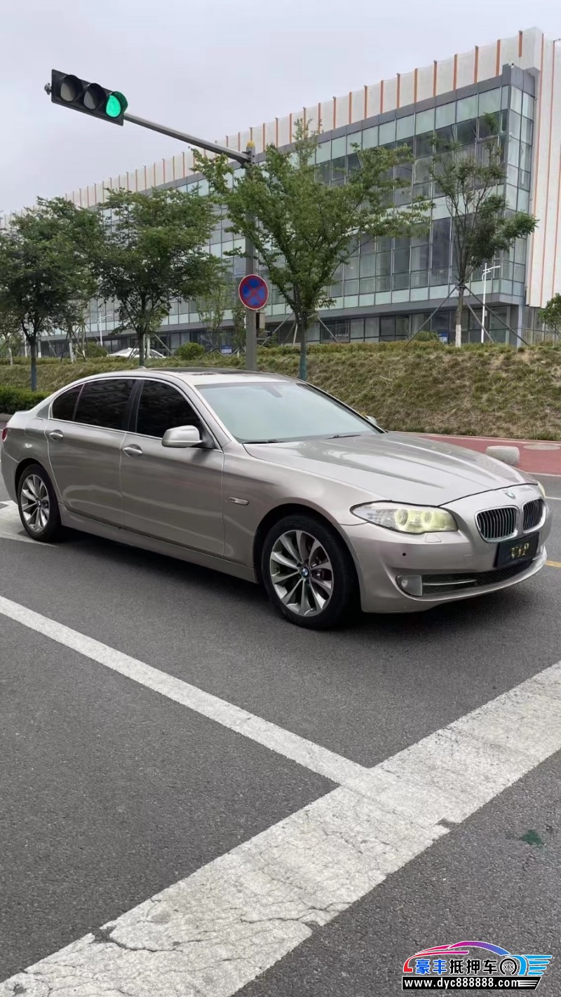 12年宝马5系轿车抵押车出售
