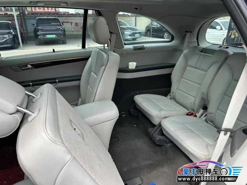 12年奔驰R轿车抵押车出售