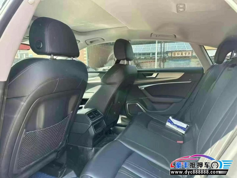 20年奥迪A7轿车抵押车出售