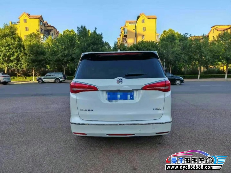 17年别克GL8轿车抵押车出售