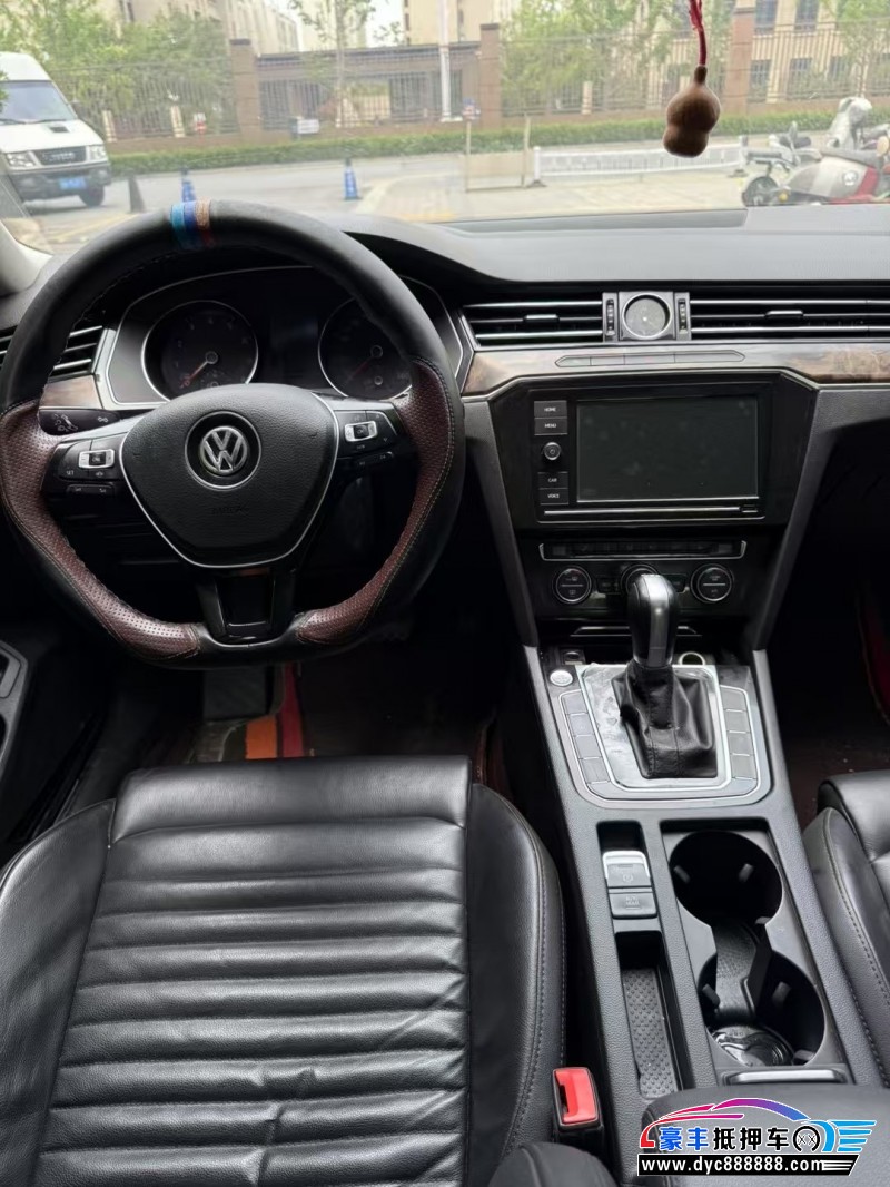 20年大众迈腾轿车抵押车出售