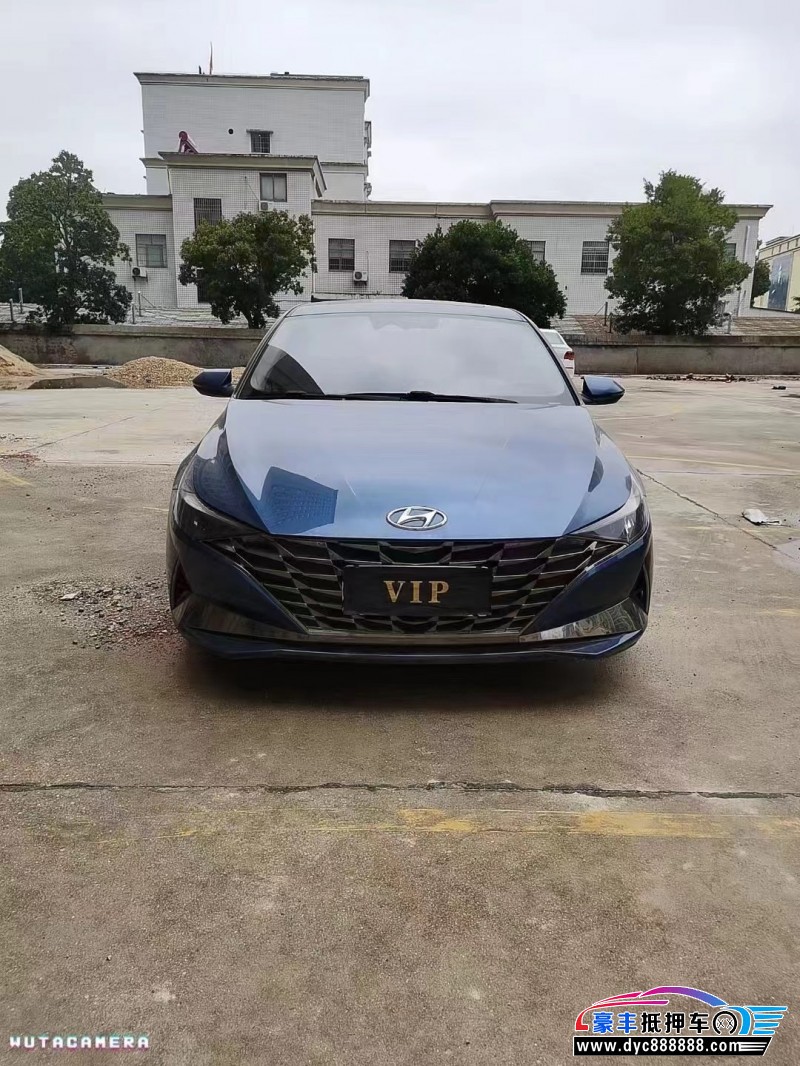 抵押车出售21年现代伊兰特轿车