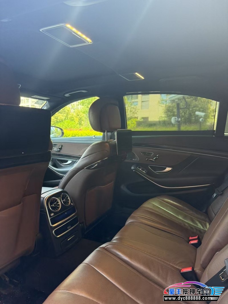 19年奔驰S轿车抵押车出售