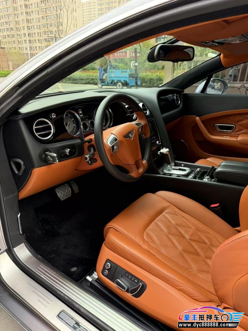 12年宾利欧陆轿车抵押车出售