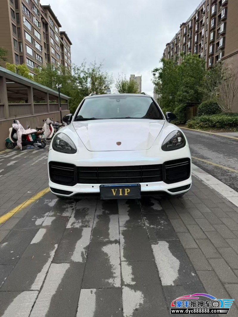 14年保时捷卡宴轿车抵押车出售