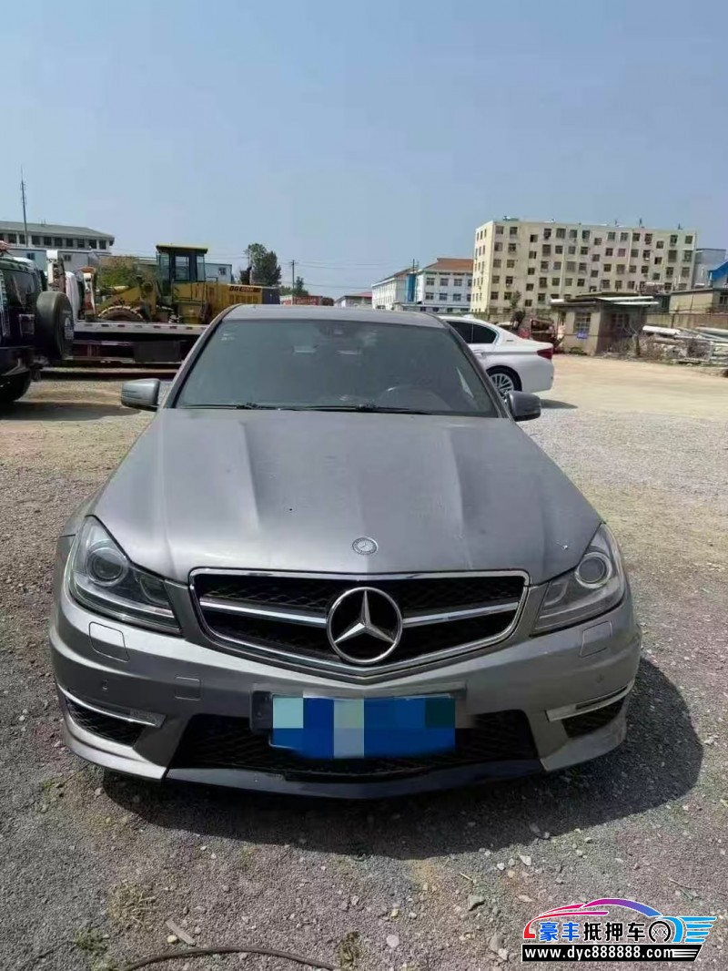 14年奔驰C轿车抵押车出售
