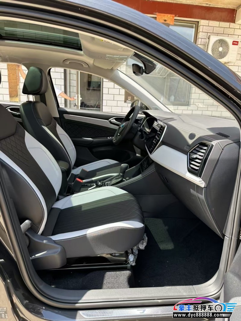 25年大众捷达轿车抵押车出售