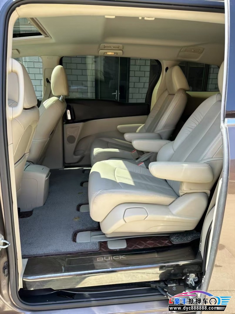 18年别克GL8轿车抵押车出售