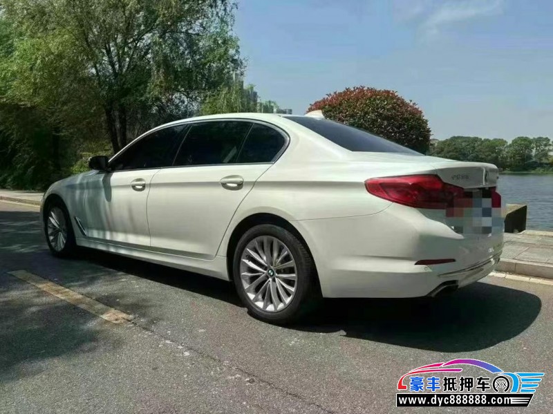 20年宝马5系轿车抵押车出售