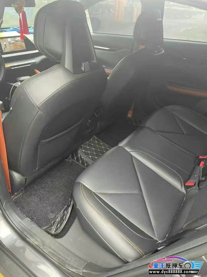 23年长安长安UNI轿车抵押车出售