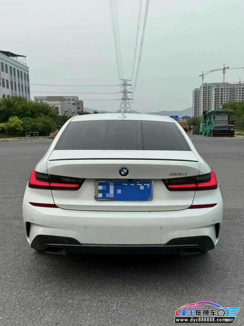 21年宝马3系轿车抵押车出售