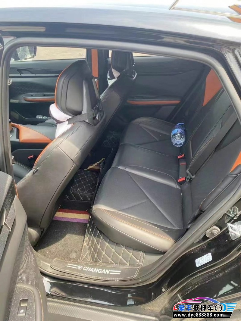 24年长安长安UNI轿车抵押车出售