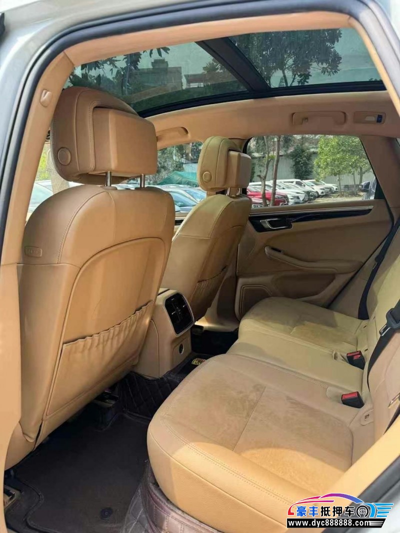 16年保时捷Macan迈凯轿车抵押车出售