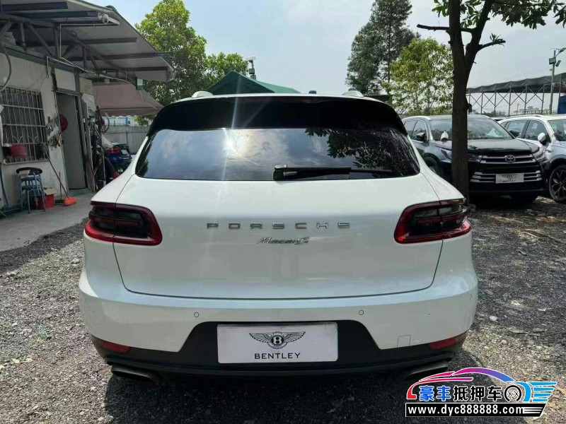 16年保时捷Macan迈凯轿车抵押车出售