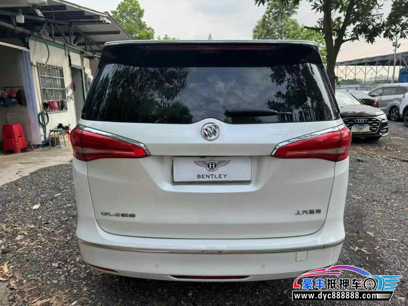 18年别克GL8轿车抵押车出售