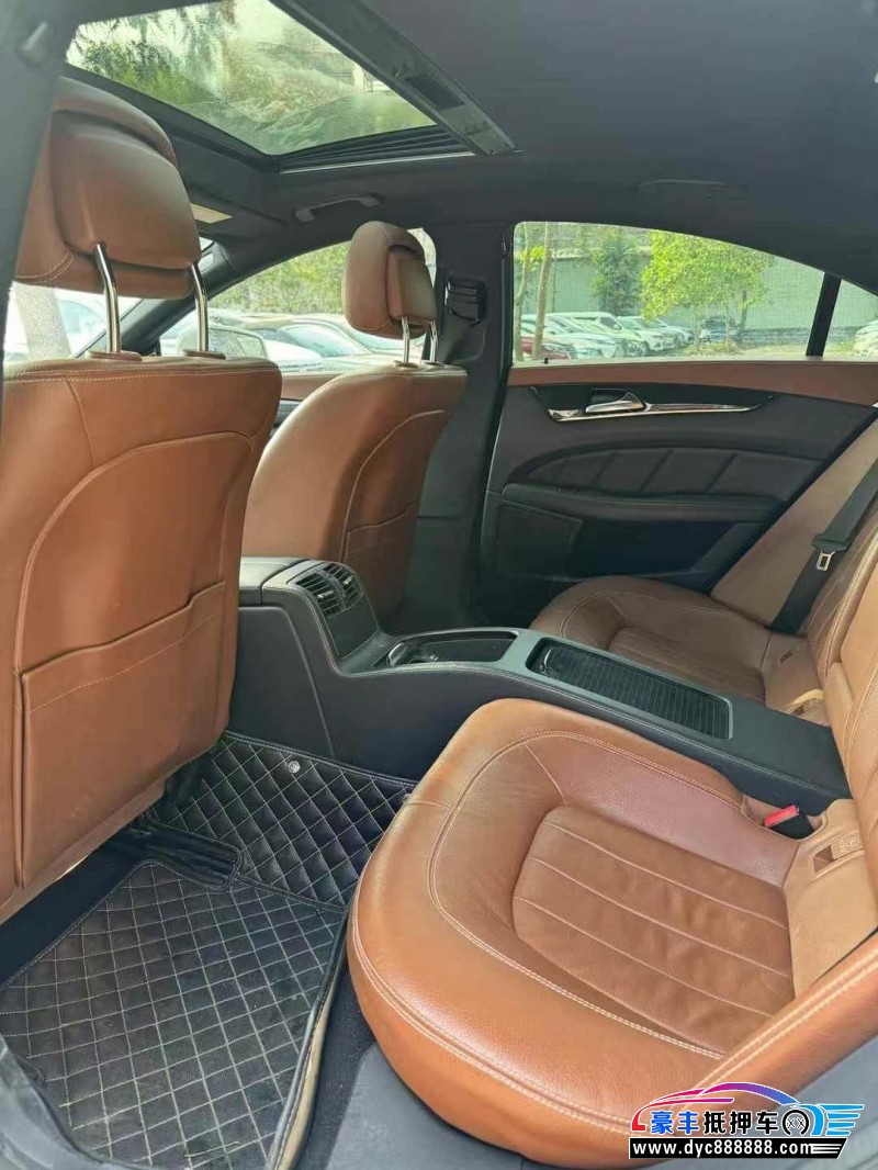 17年奔驰CLS轿车抵押车出售