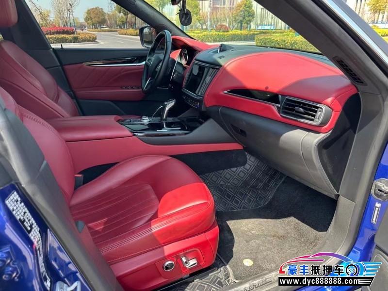 22年玛莎拉蒂莱万特轿车抵押车出售