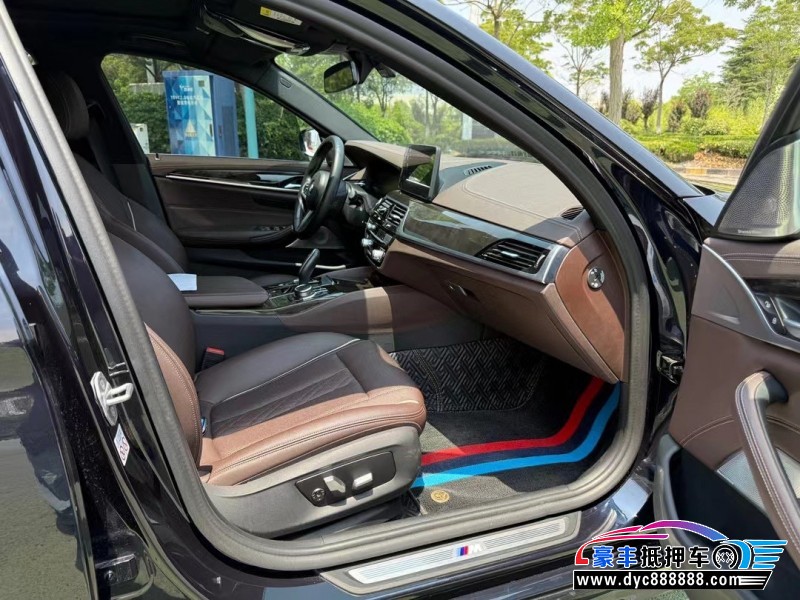 22年宝马5系轿车抵押车出售