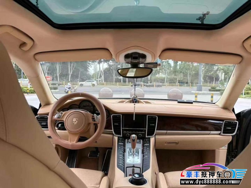 14年保时捷Panamera轿车抵押车出售