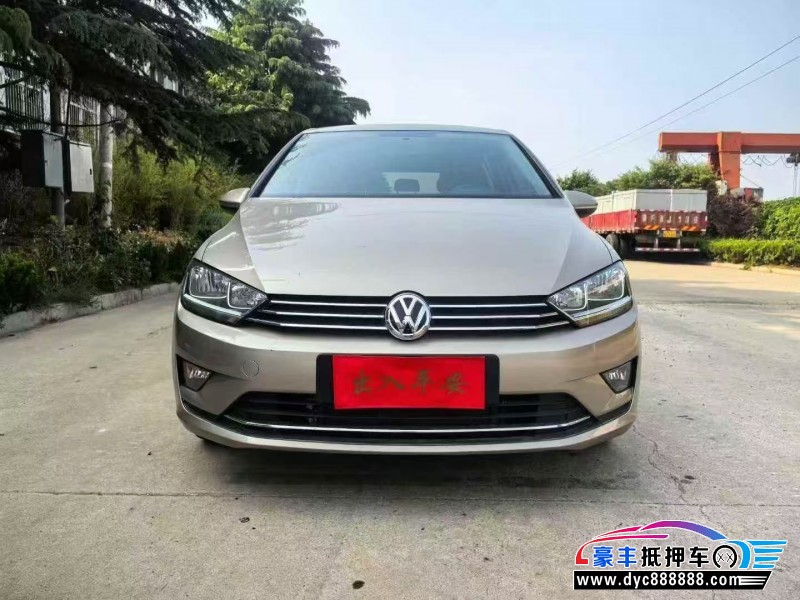 抵押车出售19年大众高尔夫轿车