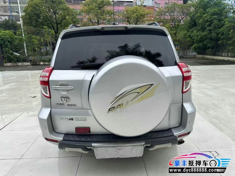 13年丰田RAV4轿车抵押车出售