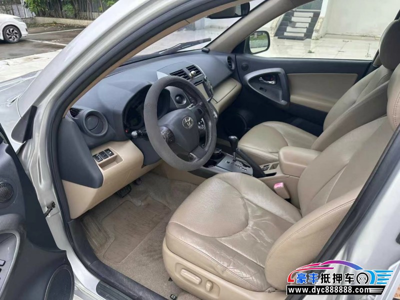 13年丰田RAV4轿车抵押车出售