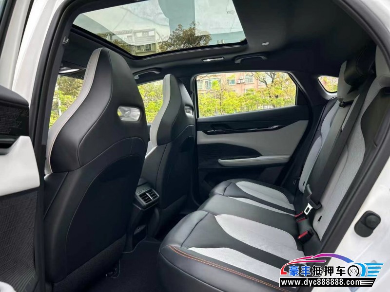 25年长安长安UNI轿车抵押车出售