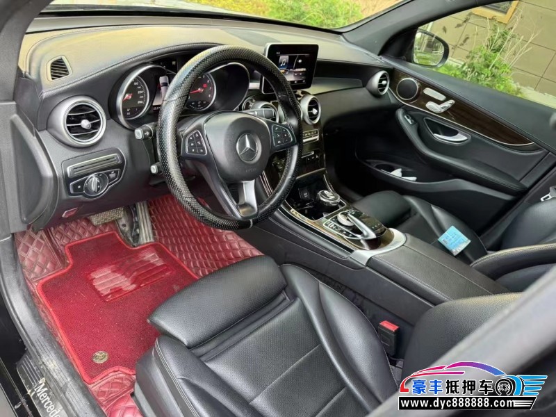 19年奔驰GLC轿车抵押车出售