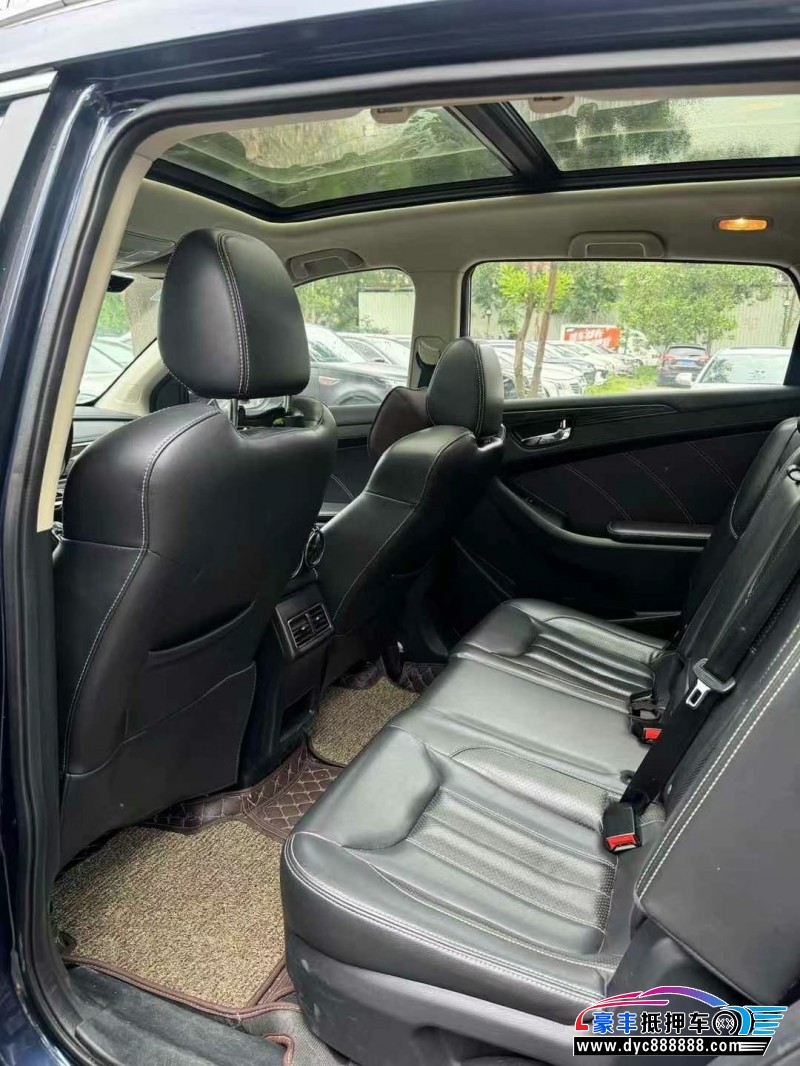 18年东风风光580轿车抵押车出售