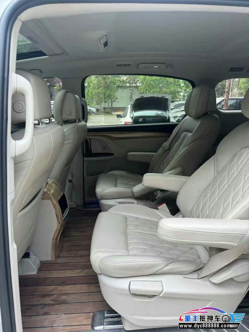 19年别克GL8轿车抵押车出售