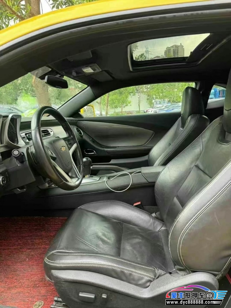 16年雪佛兰科迈罗轿车抵押车出售