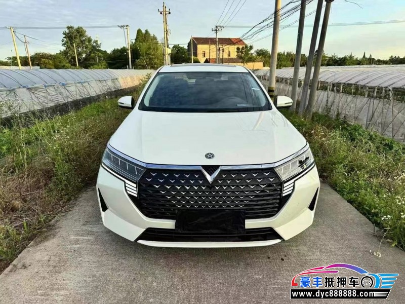 抵押车出售24年启辰D60轿车