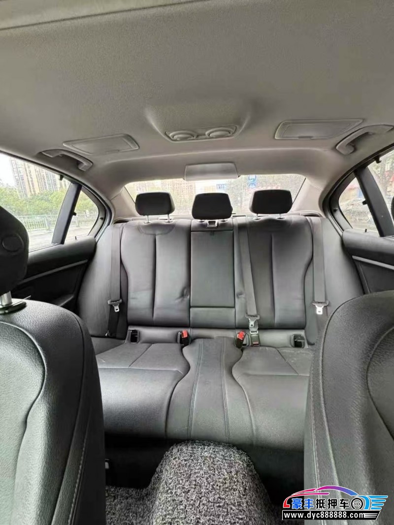 18年宝马3系轿车抵押车出售