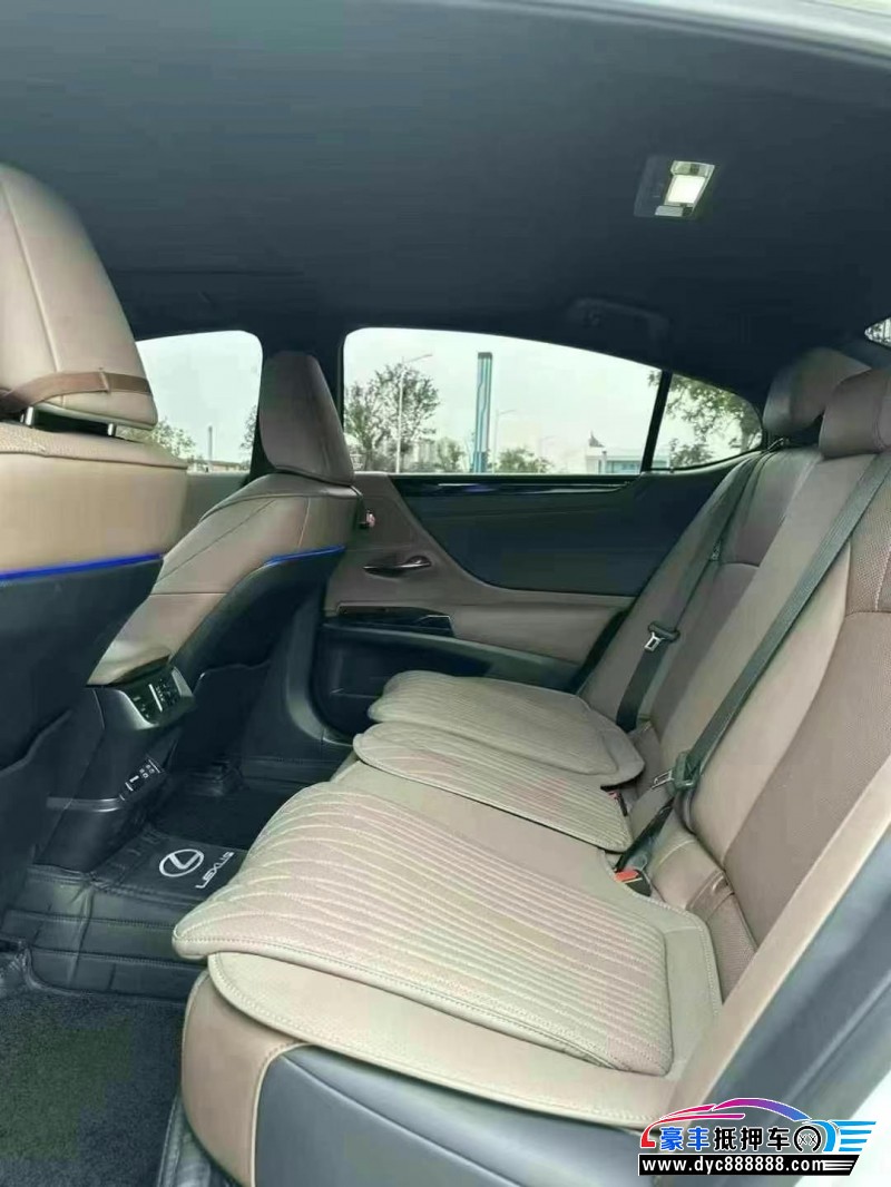 23年雷克萨斯ES轿车抵押车出售