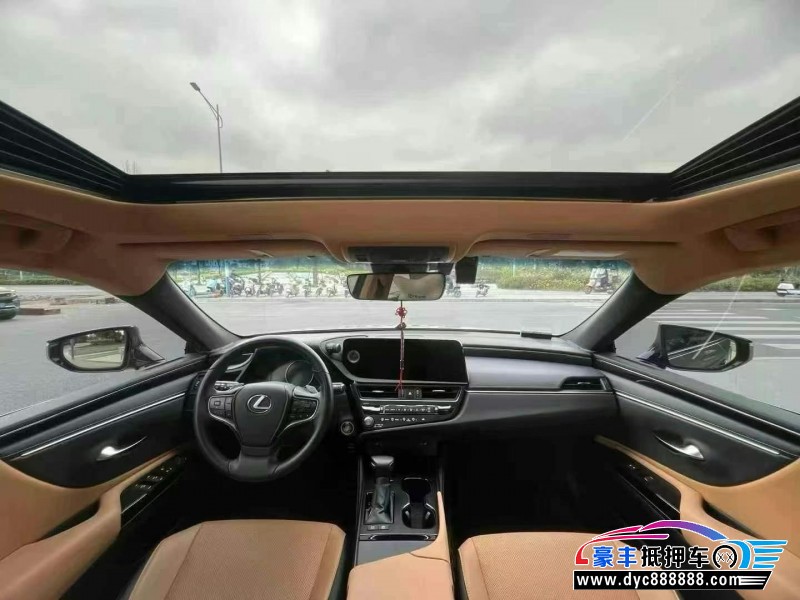 24年雷克萨斯ES轿车抵押车出售