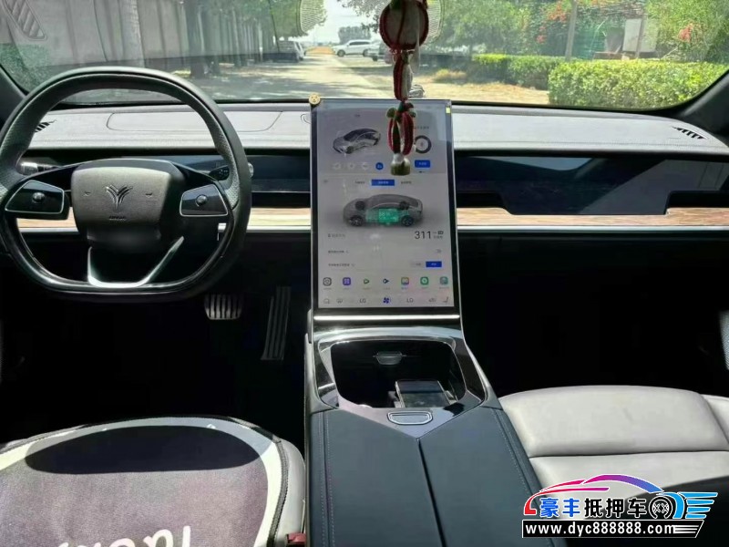 23年哪吒S轿车抵押车出售