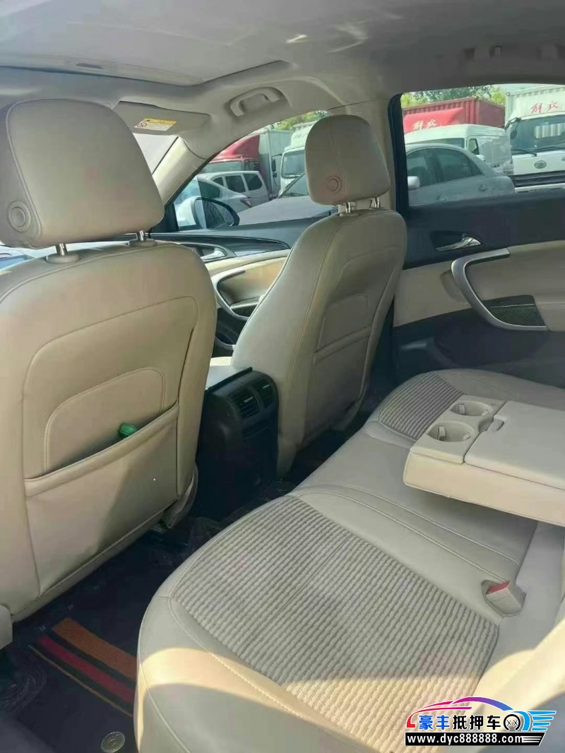 16年别克君威轿车抵押车出售