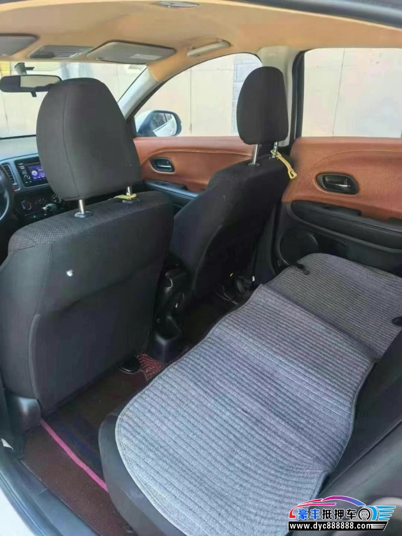 16年本田缤智轿车抵押车出售