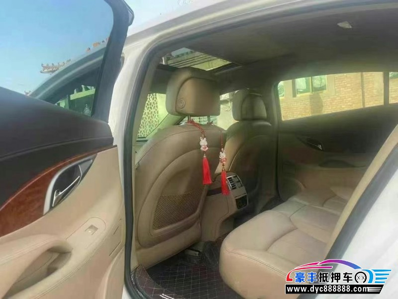 13年别克君越轿车抵押车出售