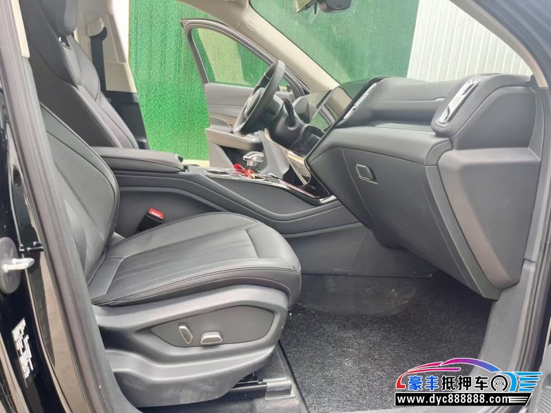 25年红旗HS3SUV抵押车出售