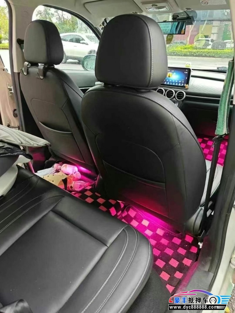 21年欧拉黑猫轿车抵押车出售