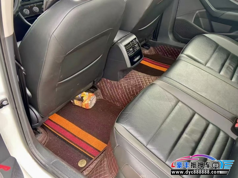 19年大众速腾轿车抵押车出售