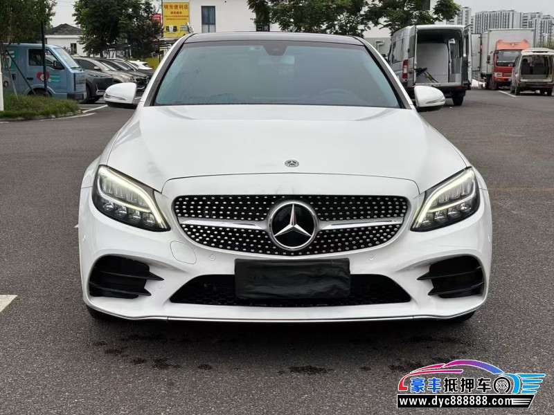 19年奔驰C轿车抵押车出售